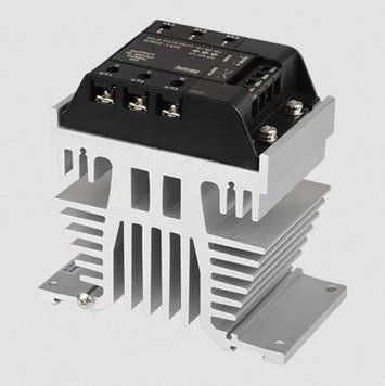 SRH3-1450 реле напівпровідникове трифазне (4-30VDC, 48-480VAC 50A, 3 полюси, з радітором) 000156688 фото